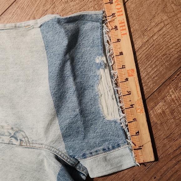 Hudson Jeans Devon Colorblocked Denim Shorts - Picture 11 of 12